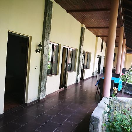 Pensiunea Ramona Cărpinişu Esterno foto